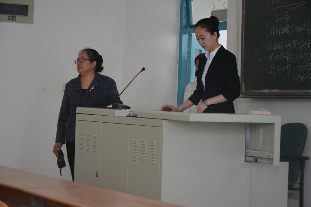 新荣记集团人力资源部周主管