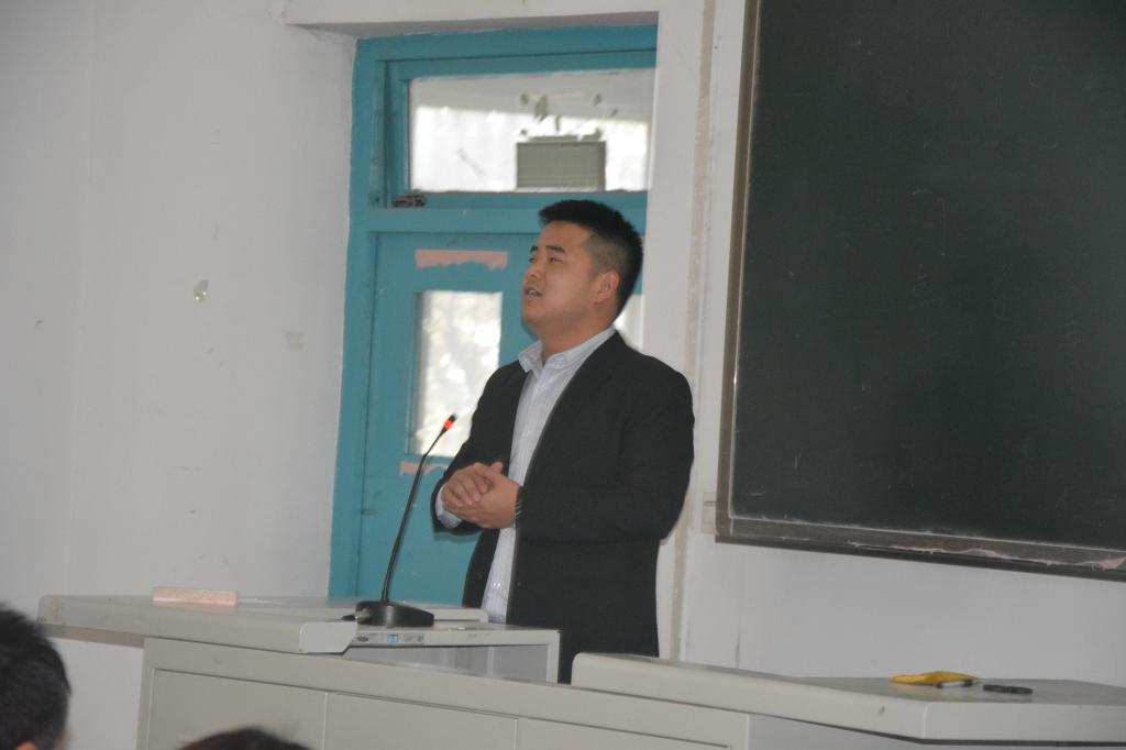 优秀校友张小康做客物流管理学院