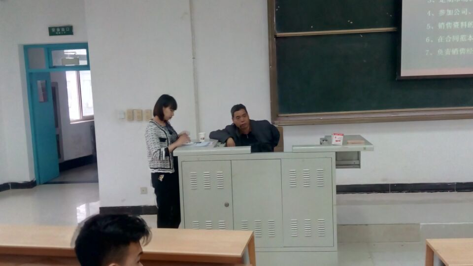 汽车与物流学院学工办主任王尚宏