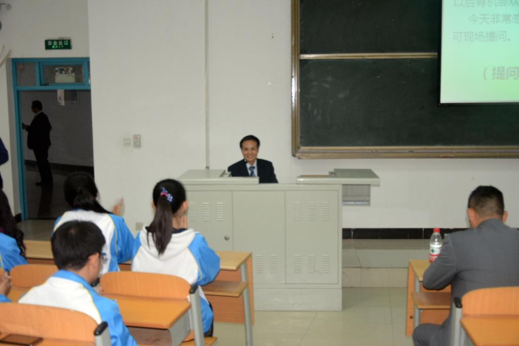 汽车与物流学院党总支书记王平勋