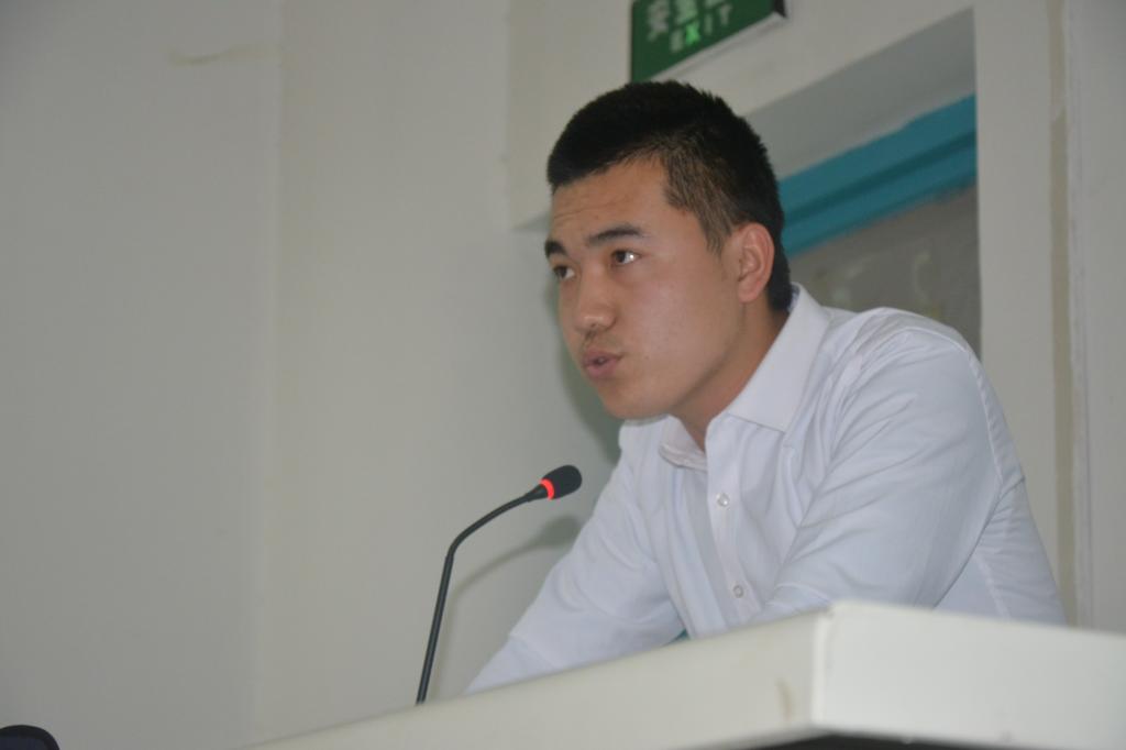 汽车与物流学院学生会主席邓伟